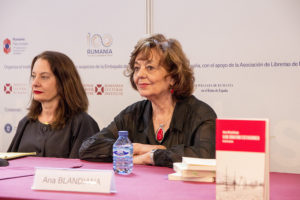 Ana Blandiana en la Feria del Libro de Madrid